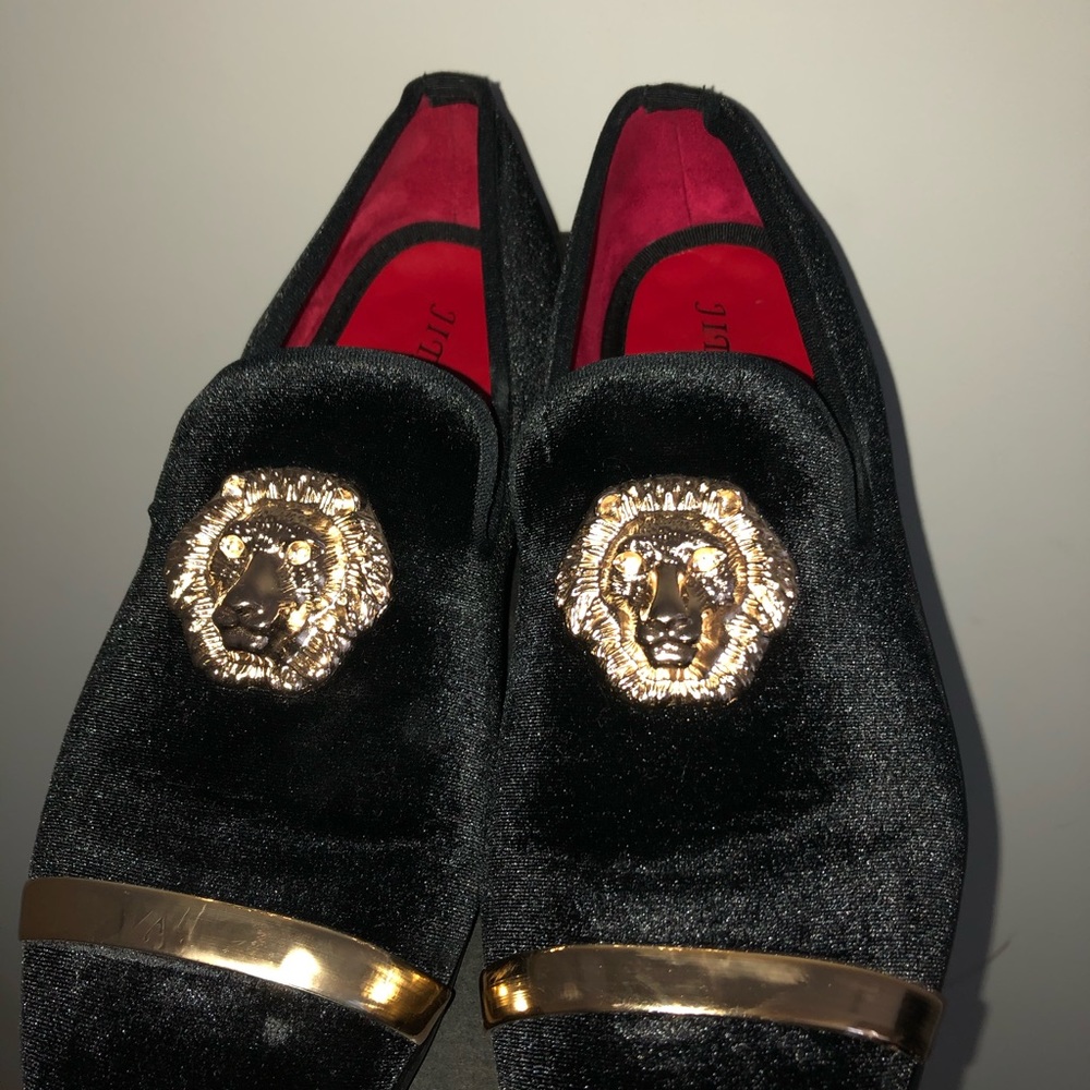 JITAI dress shoes